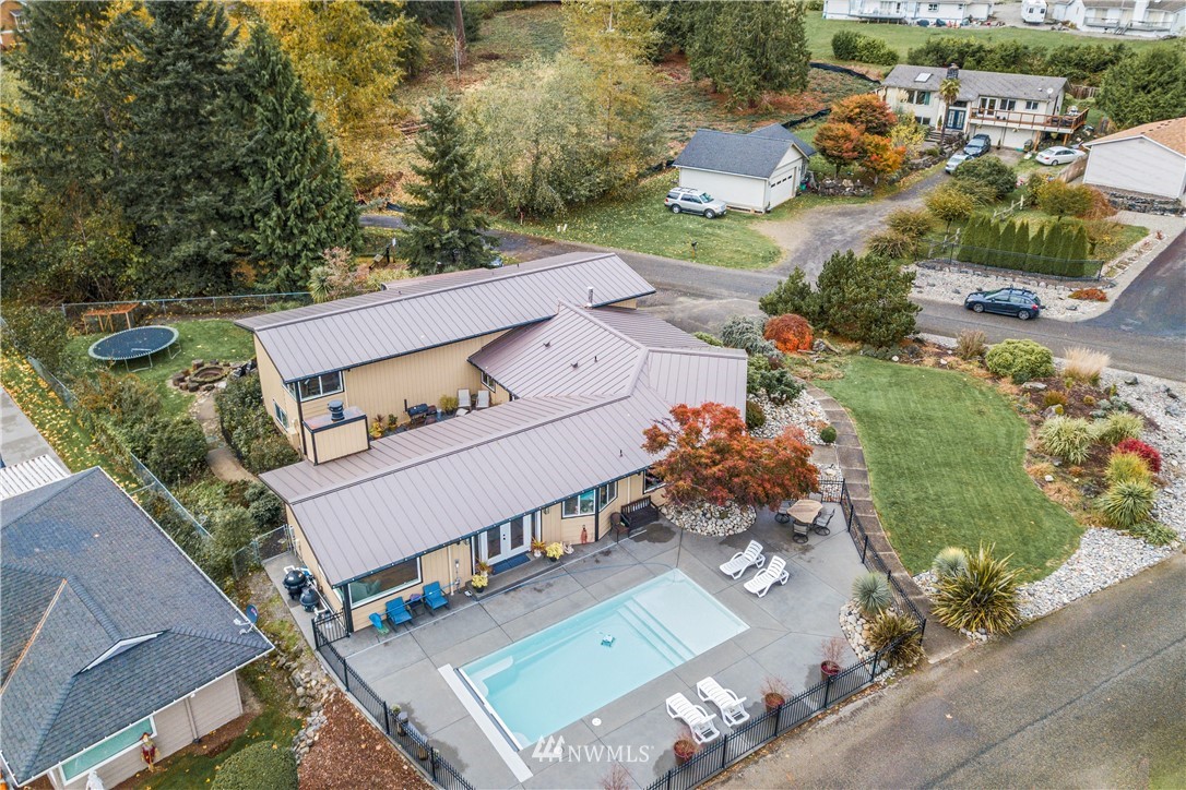 15155 Starr Road Southeast Olalla, WA 98359 - Photo 3 of 40 Gallery Image 3