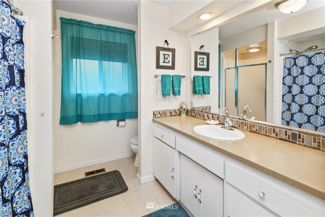 15155 Starr Road Southeast Olalla, WA 98359 - Photo 29 of 40 Gallery Image 29