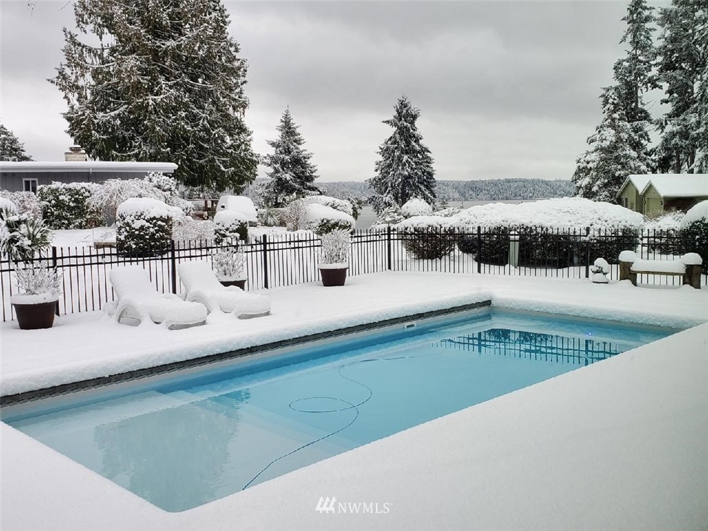 15155 Starr Road Southeast Olalla, WA 98359 - Photo 10 of 40 Gallery Image 10