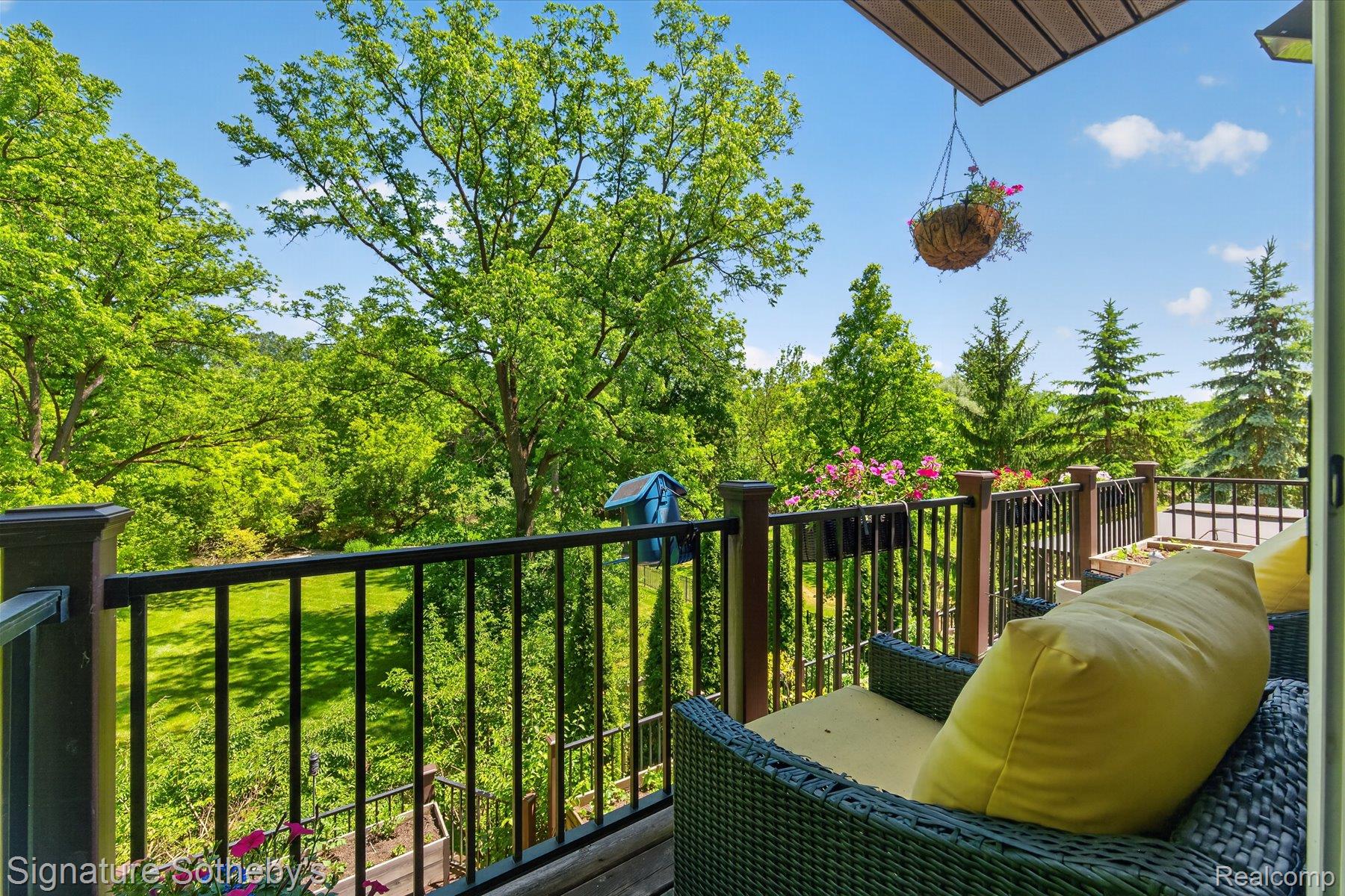 30650 Lahser Road Franklin, MI 48025 - Photo 70 of 93 069-30650-Lahser-Rd-Beverly-Hills-MI-48025-WindowStill.jpg