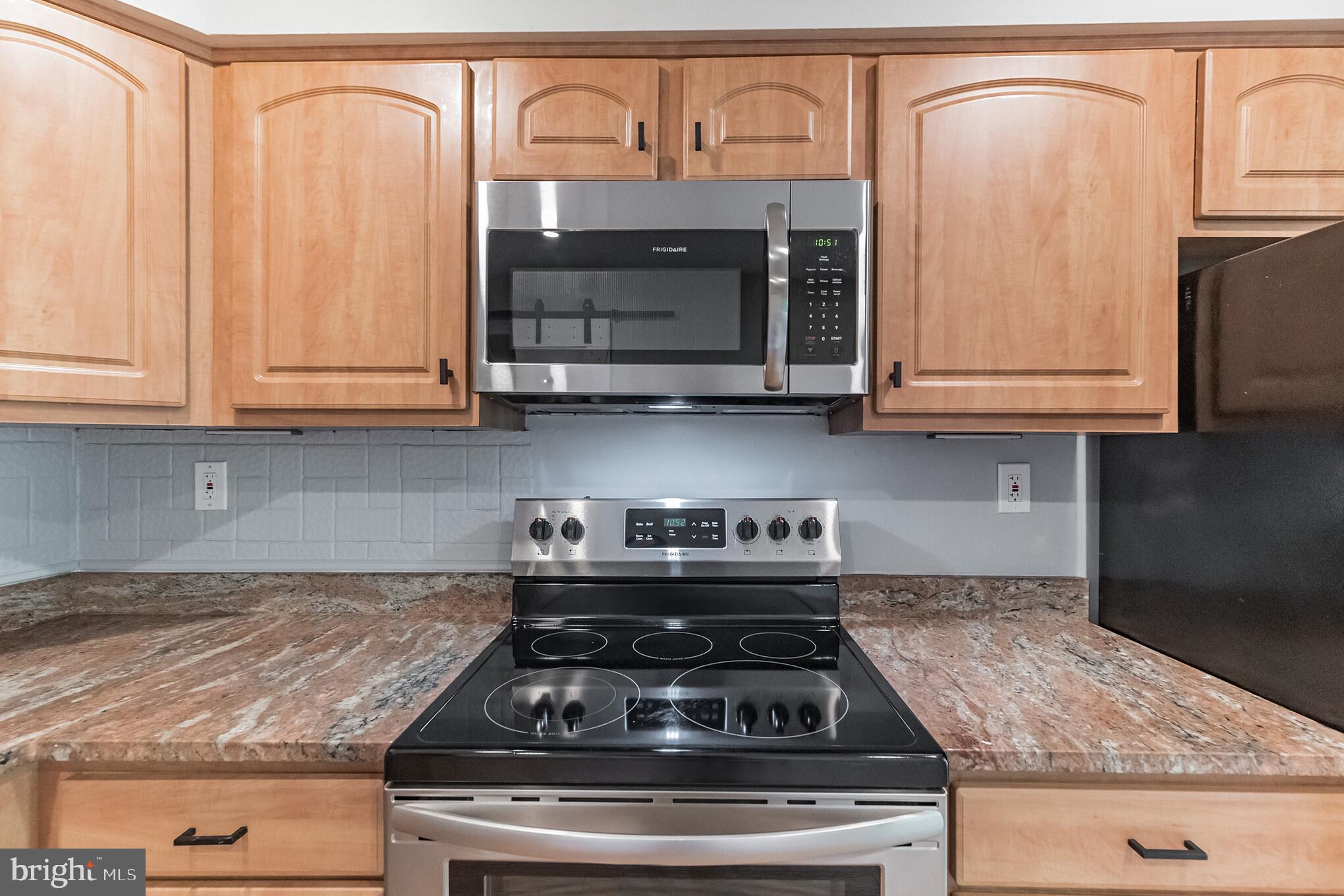 1662 Valencia Way Reston, VA 20190 - Photo 12 of 36