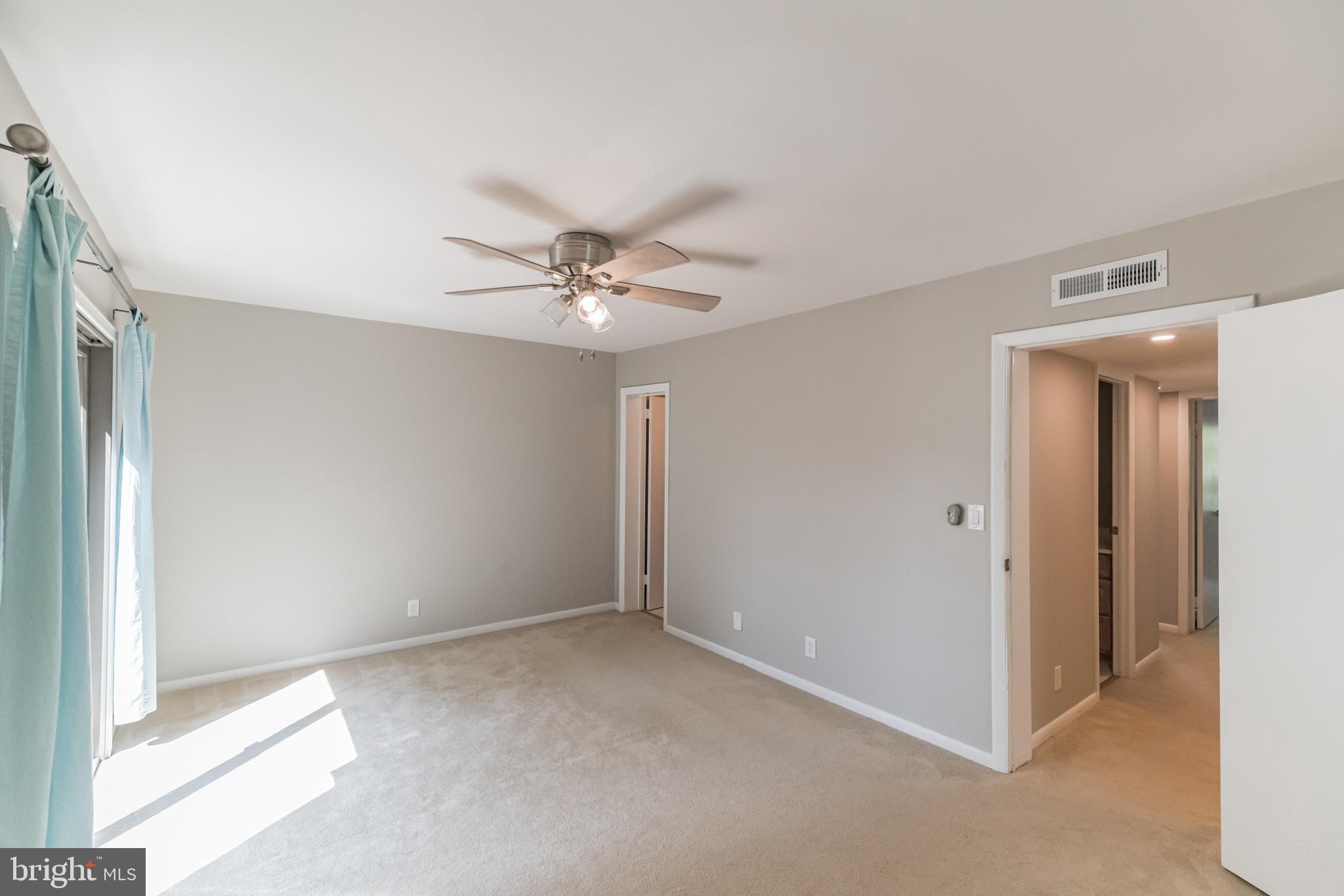 1662 Valencia Way Reston, VA 20190 - Photo 17 of 36