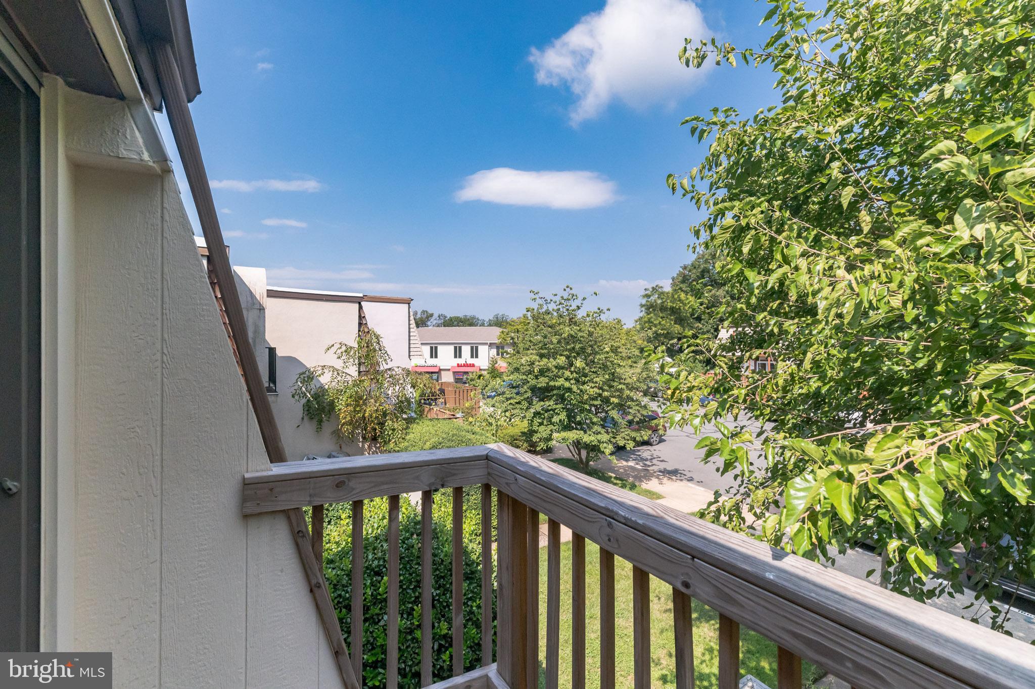 1662 Valencia Way Reston, VA 20190 - Photo 23 of 36