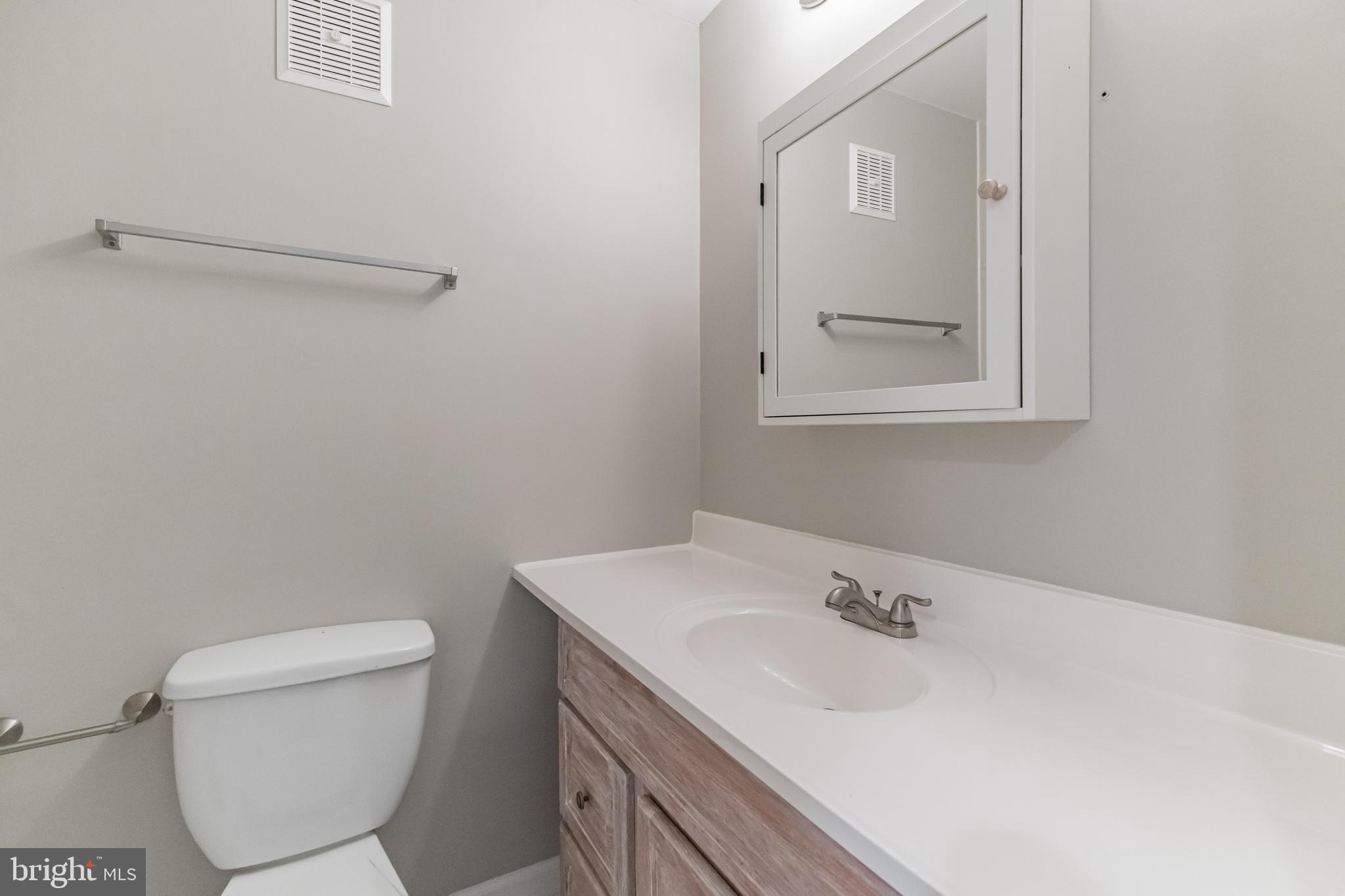 1662 Valencia Way Reston, VA 20190 - Photo 25 of 36