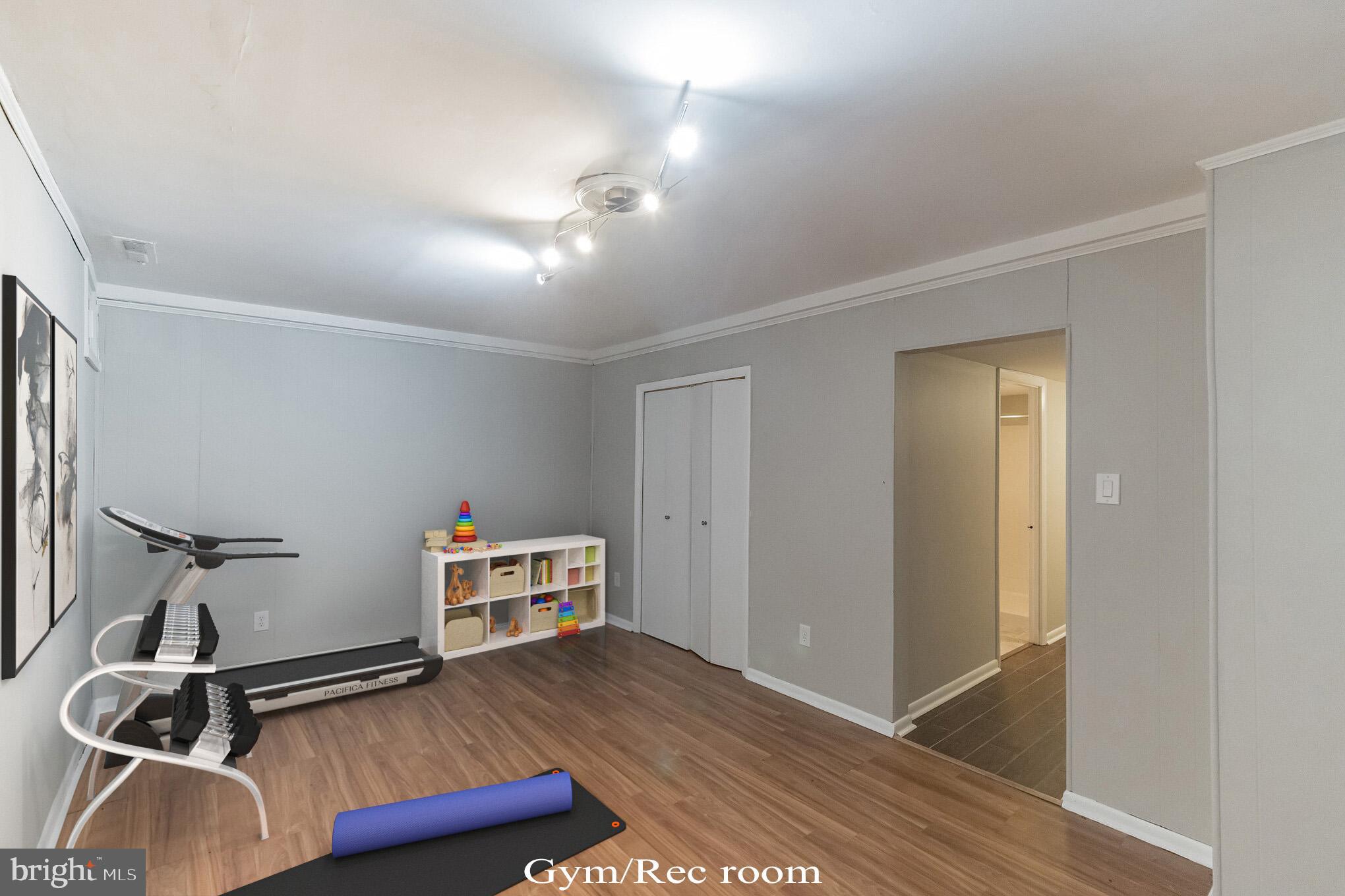 1662 Valencia Way Reston, VA 20190 - Photo 26 of 36