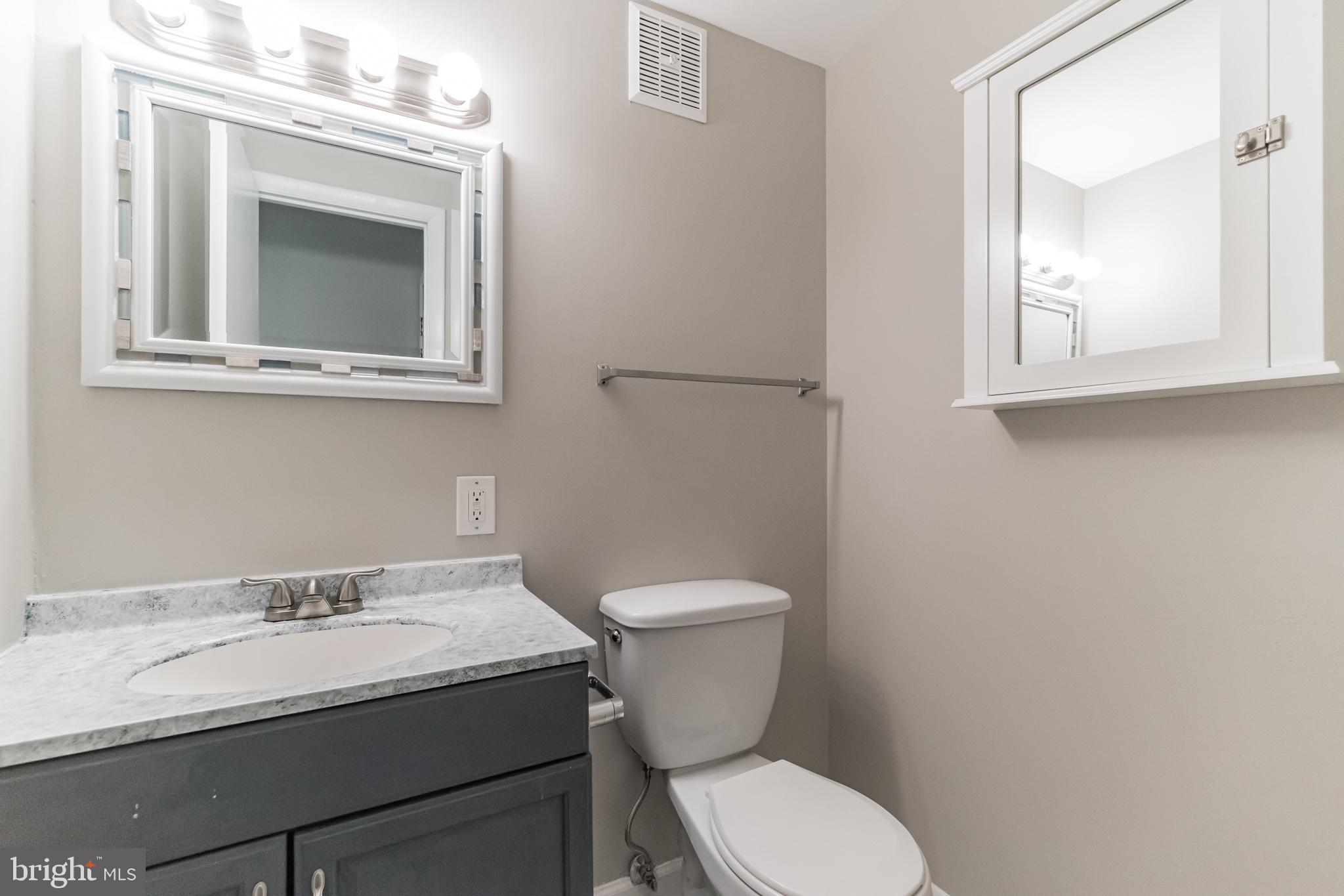 1662 Valencia Way Reston, VA 20190 - Photo 32 of 36