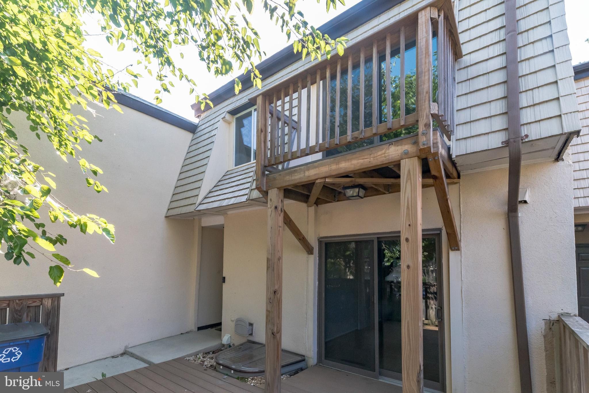 1662 Valencia Way Reston, VA 20190 - Photo 33 of 36