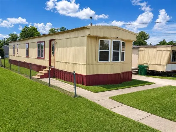 $1,100 | 246 B Redwood Street, Laplace, LA 70068