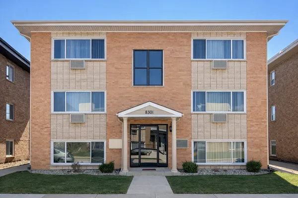 $1,500 | 8301 O Connor Drive, Unit GE, River Grove, IL 60171