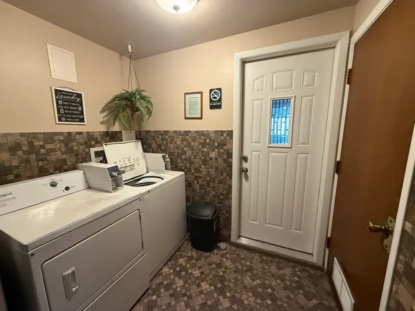 $1,500 | 8301 O Connor Drive, Unit GE, River Grove, IL 60171