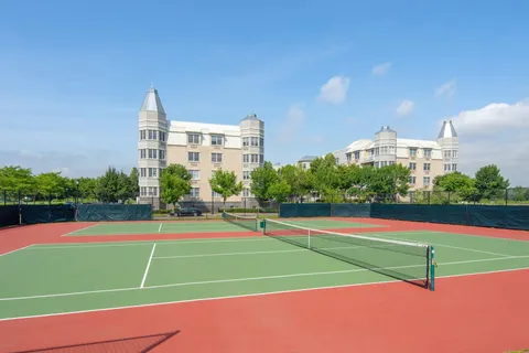 $365,000 | 208 Shearwater Court West, Unit 32, Jersey City, NJ 07305