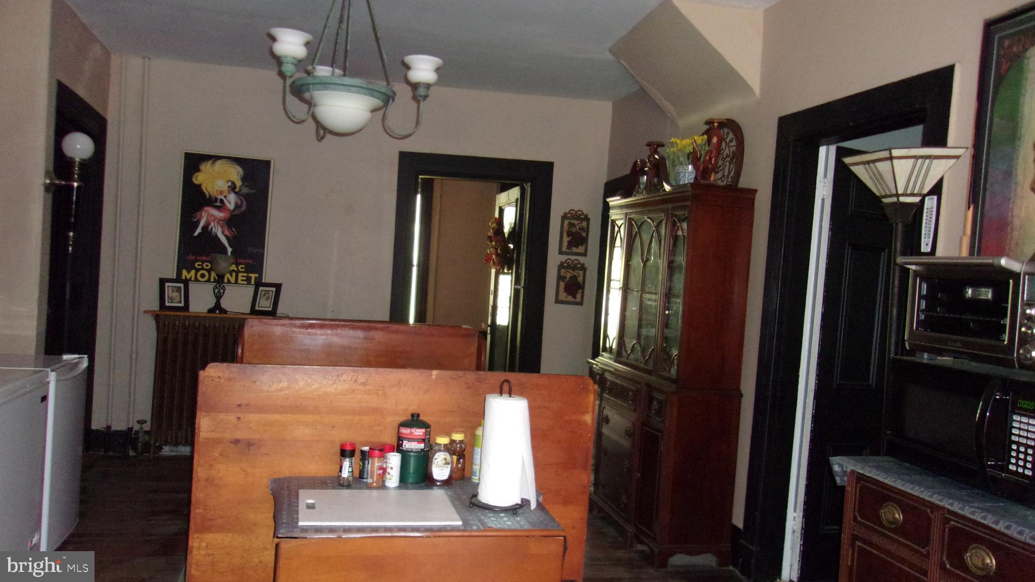 108 Knight Street Bloomington, MD 21523 - Photo 17 of 31 a view of living room