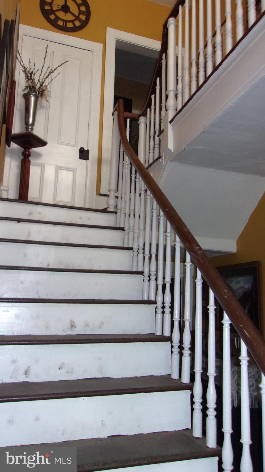 108 Knight Street Bloomington, MD 21523 - Photo 20 of 31 a view of entryway