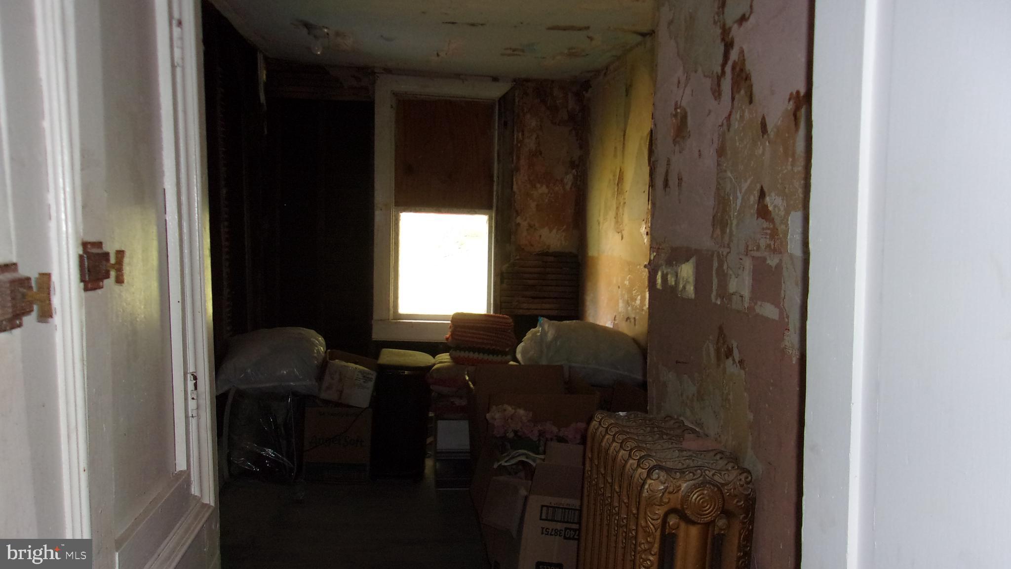 108 Knight Street Bloomington, MD 21523 - Photo 31 of 31 a close view of chair and mirror