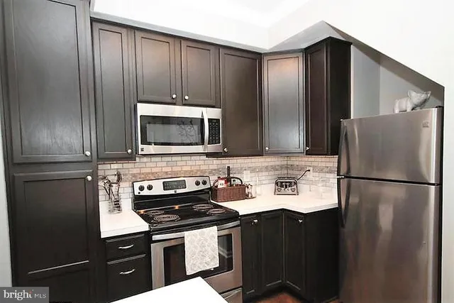 $2,850 | 8313 Sanderling Way, Unit 21, Lorton, VA 22079