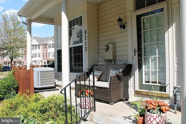 $2,850 | 8313 Sanderling Way, Unit 21, Lorton, VA 22079