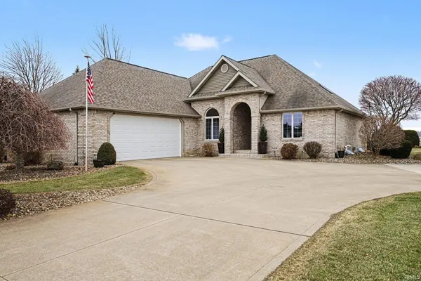 $450,000 | 8600 West 250 North, Shipshewana, IN 46565