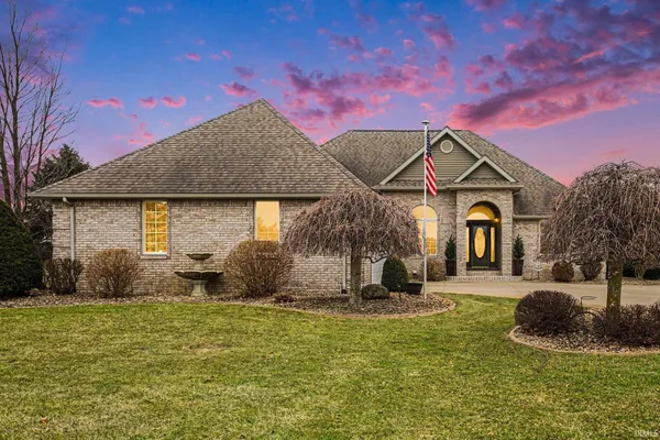 $450,000 | 8600 West 250 North, Shipshewana, IN 46565