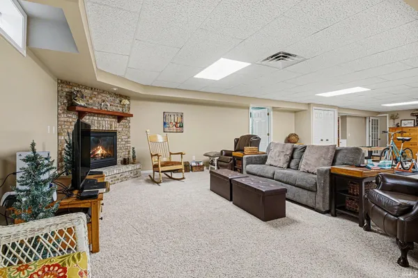 $450,000 | 8600 West 250 North, Shipshewana, IN 46565