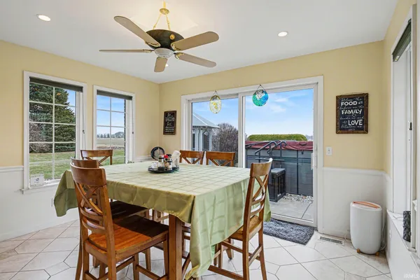 $450,000 | 8600 West 250 North, Shipshewana, IN 46565