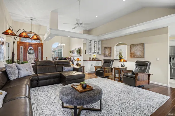 $450,000 | 8600 West 250 North, Shipshewana, IN 46565