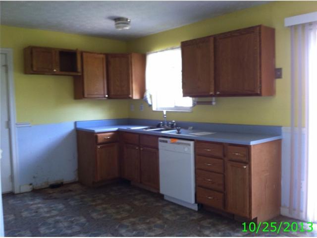 3686 Beechton Road Columbus, OH 43232 - Photo 3 of 9