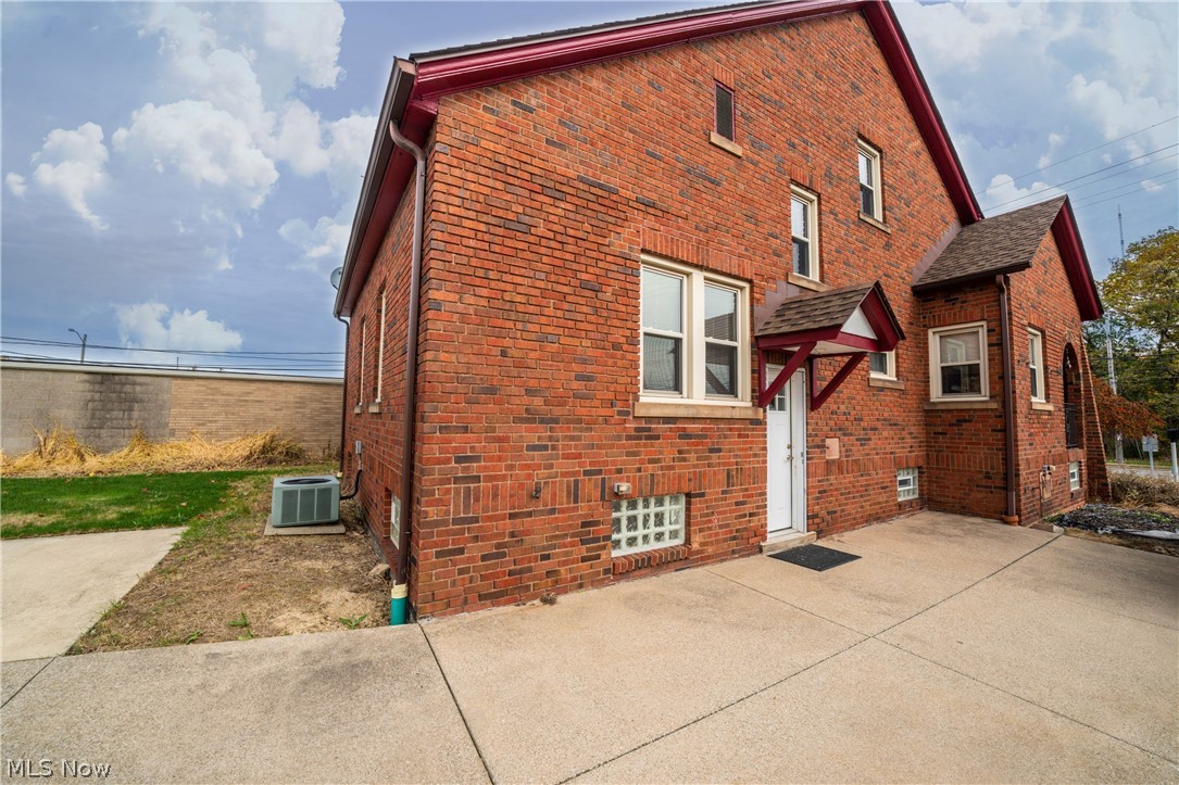 6728 State Road Parma, OH 44134 - Photo 24 of 27