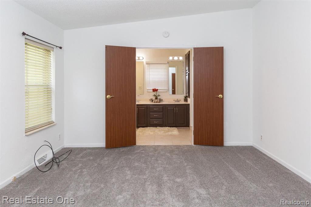 9575 Beech Daly Road Taylor, MI 48180 - Photo 17 of 33