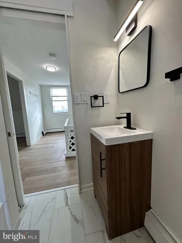 $1,000 | 108 North Chester Pike, Unit D, Glenolden, PA 19036