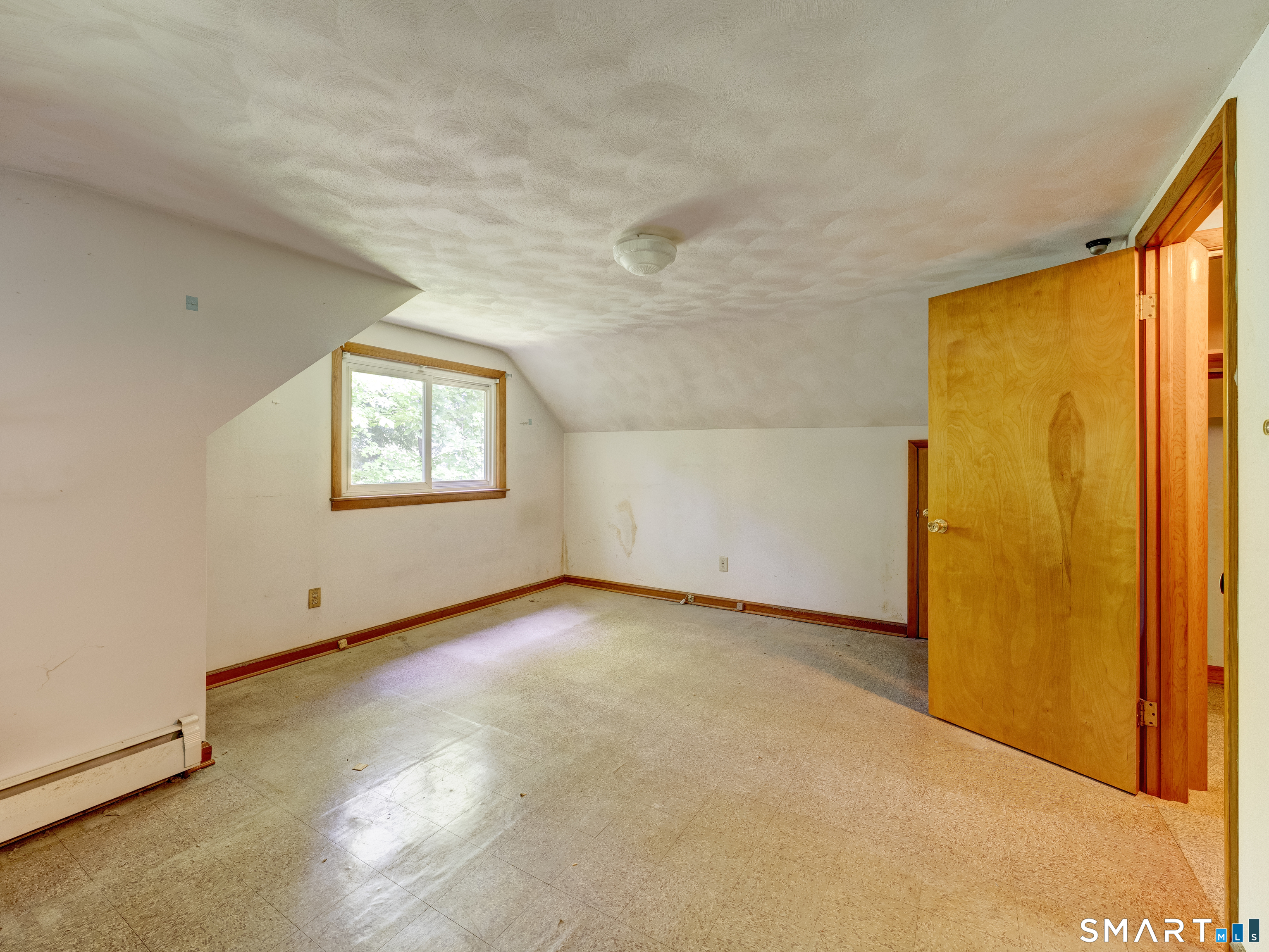 22 Mines Road Bristol, CT 06010 - Photo 25 of 37