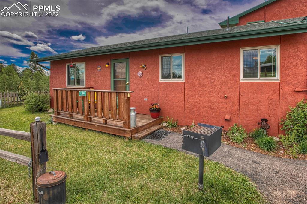 12 Ridge Drive Divide, CO 80814 - Photo 30 of 49 a front view of a house with garden