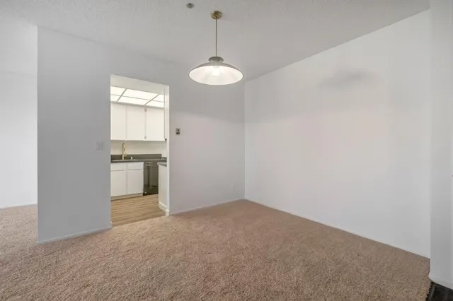 $4,490 | 1515 Floribunda Avenue, Unit 205, Burlingame, CA 94010