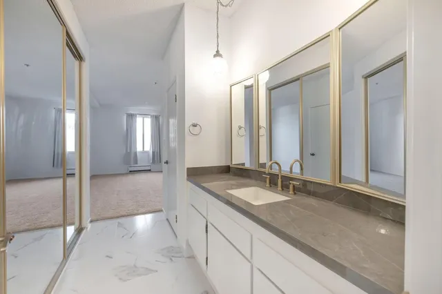 $4,490 | 1515 Floribunda Avenue, Unit 205, Burlingame, CA 94010