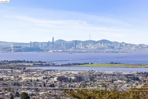 $995,000 | 255 Stanford Avenue, Kensington, CA 94708