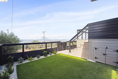 $995,000 | 255 Stanford Avenue, Kensington, CA 94708