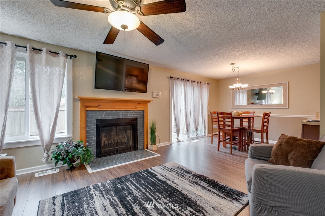4031 Ridgeway Place, Unit A Bremerton, WA 98312 - Photo 5 of 25 Gallery Image 5