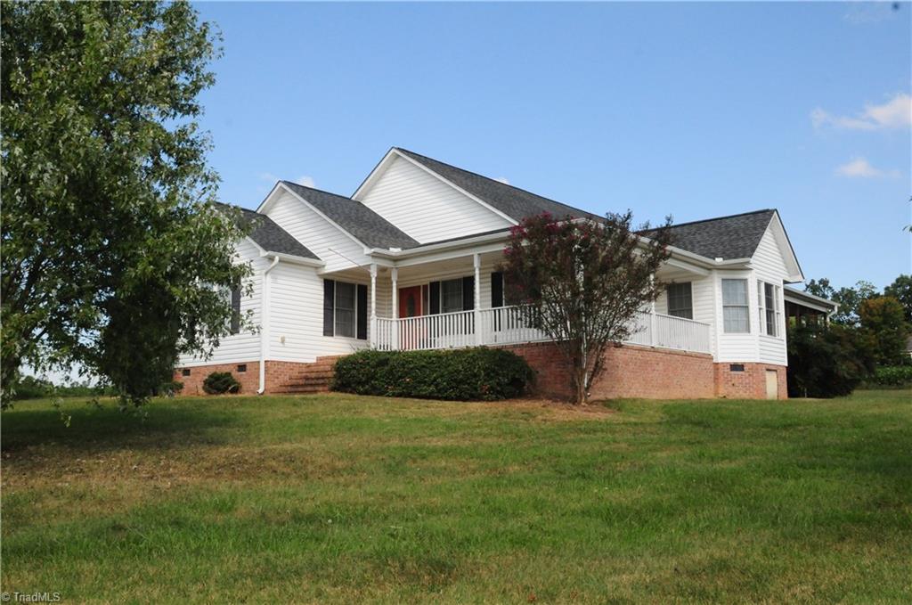 443 Stoney Ridge Road Winston-Salem, NC 27107 - Photo 2 of 16 Gallery Image 2