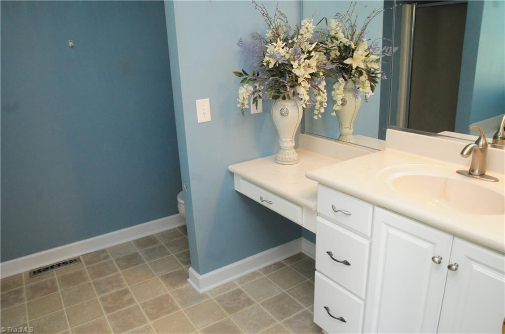 443 Stoney Ridge Road Winston-Salem, NC 27107 - Photo 11 of 16 Gallery Image 11