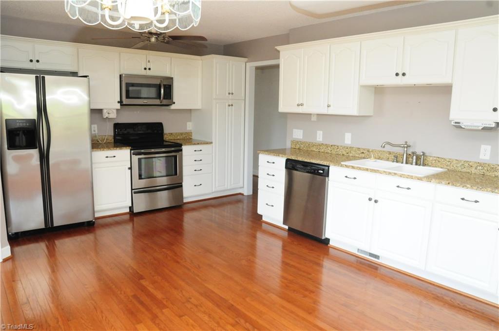 443 Stoney Ridge Road Winston-Salem, NC 27107 - Photo 6 of 16 Gallery Image 6