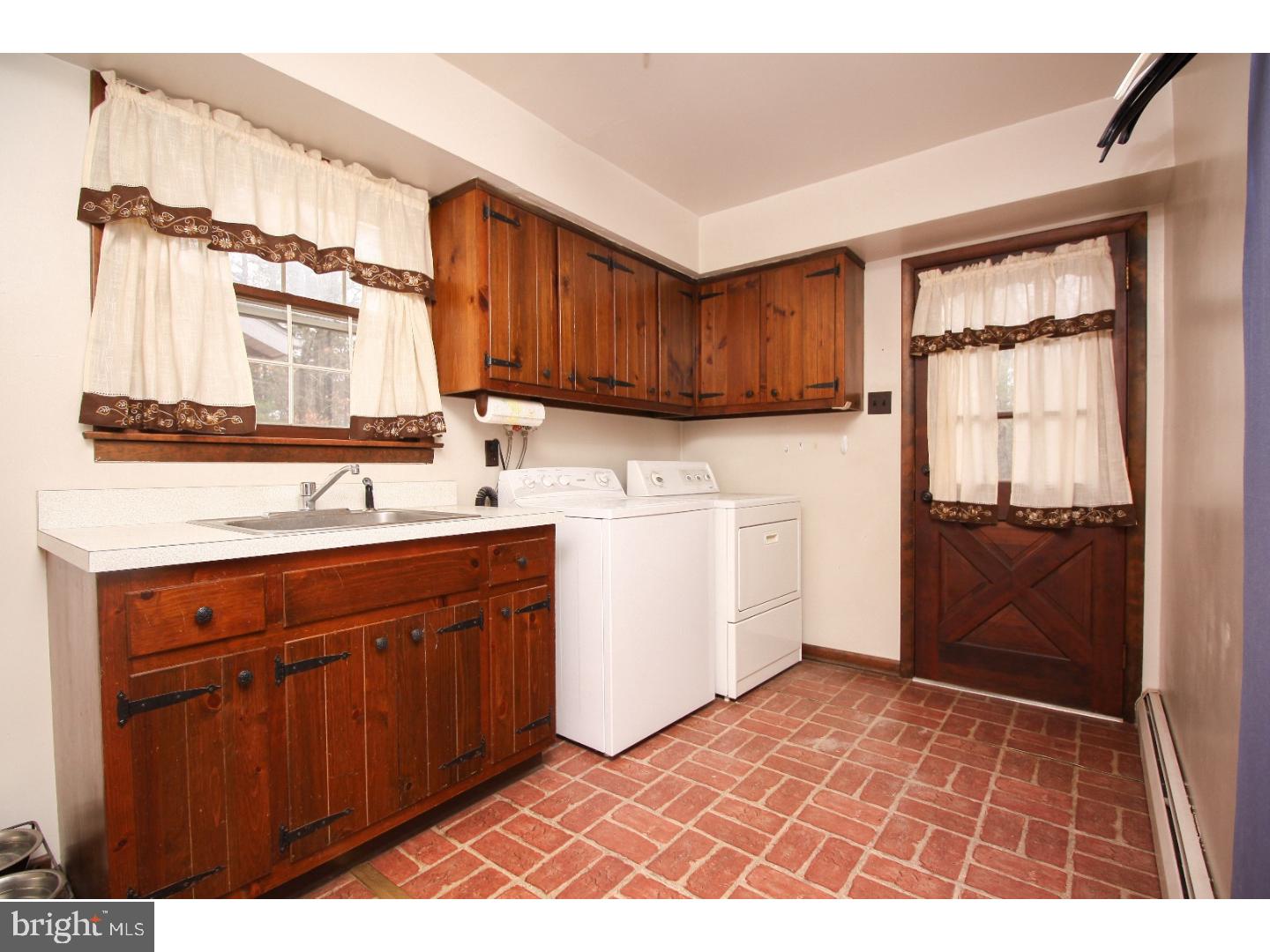 2265 North Firelane Road Southampton, NJ 08088 - Photo 11 of 25 Laundry Room