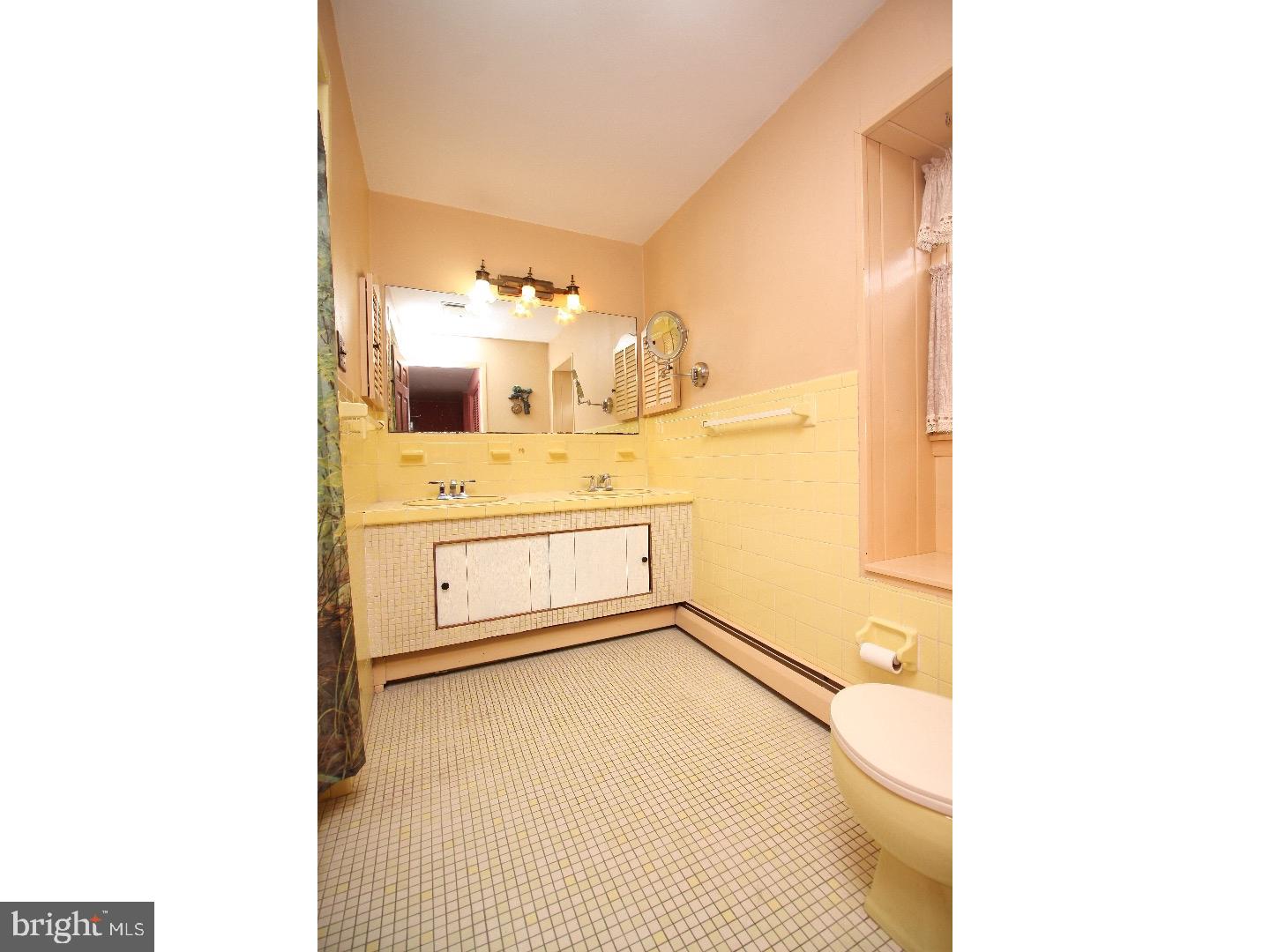 2265 North Firelane Road Southampton, NJ 08088 - Photo 15 of 25 Master Bathroom