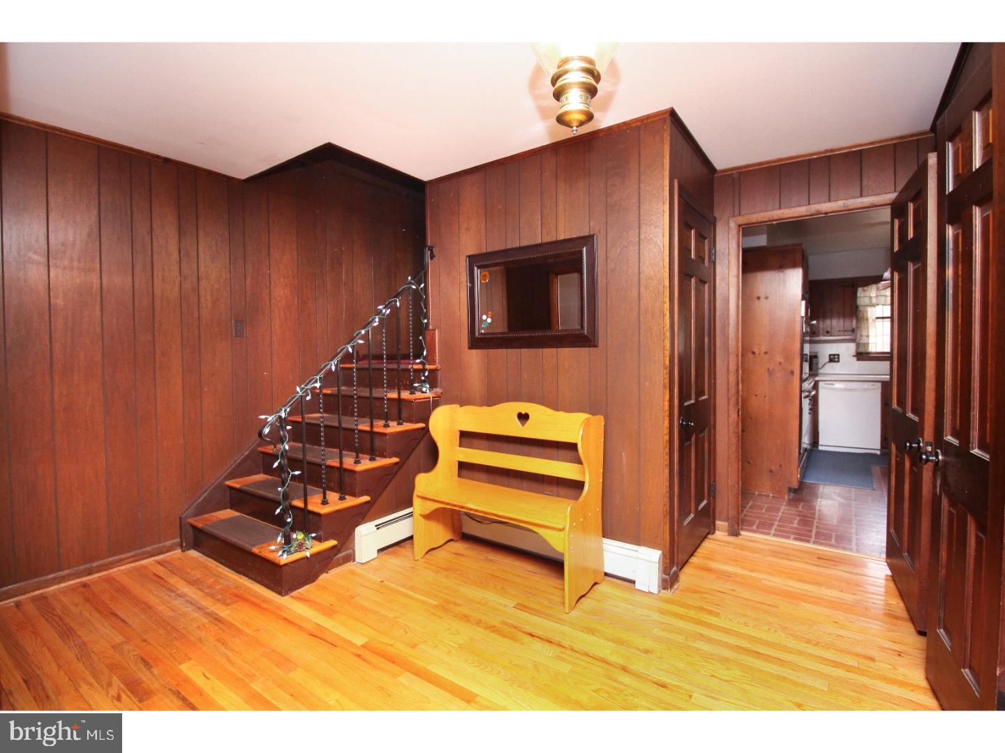2265 North Firelane Road Southampton, NJ 08088 - Photo 2 of 25 Foyer