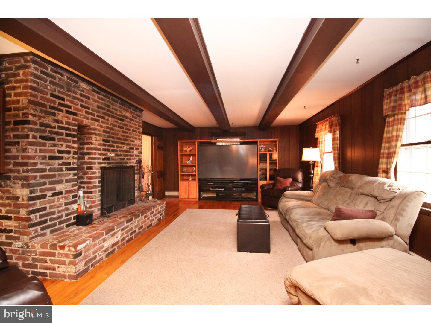 2265 North Firelane Road Southampton, NJ 08088 - Photo 8 of 25 Family Room
