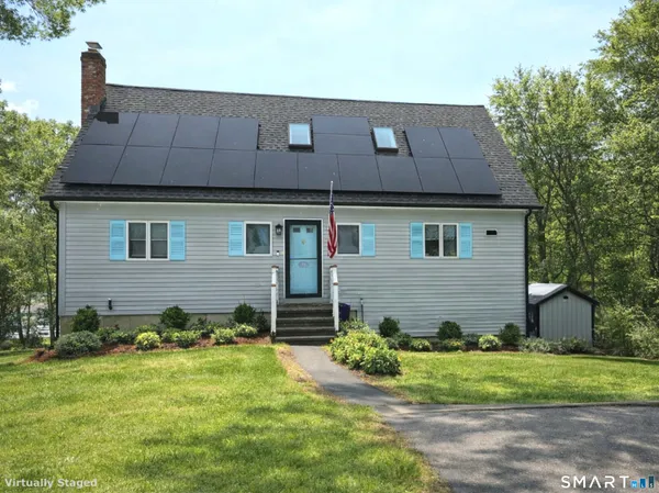 $1,459,000 | 18 North Lake Shore Drive, Brookfield, CT 06804