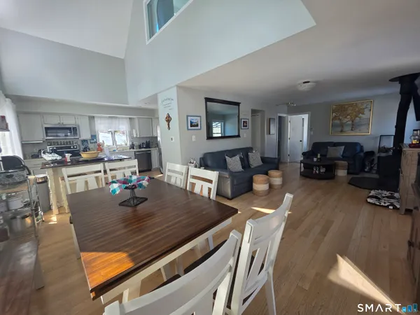 $1,459,000 | 18 North Lake Shore Drive, Brookfield, CT 06804