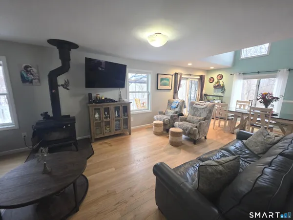 $1,459,000 | 18 North Lake Shore Drive, Brookfield, CT 06804