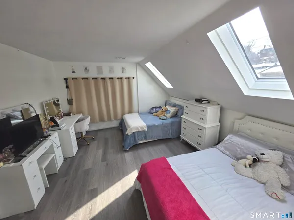 $1,459,000 | 18 North Lake Shore Drive, Brookfield, CT 06804