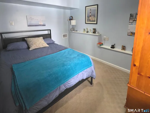 $1,459,000 | 18 North Lake Shore Drive, Brookfield, CT 06804