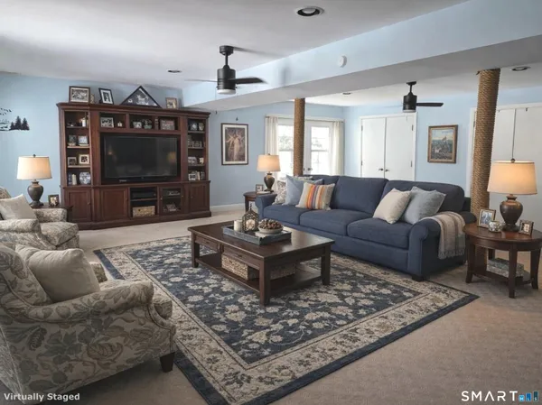 $1,459,000 | 18 North Lake Shore Drive, Brookfield, CT 06804