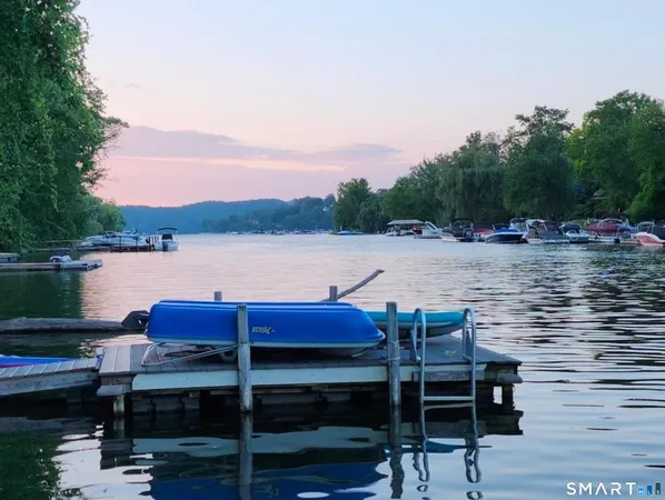 $1,459,000 | 18 North Lake Shore Drive, Brookfield, CT 06804